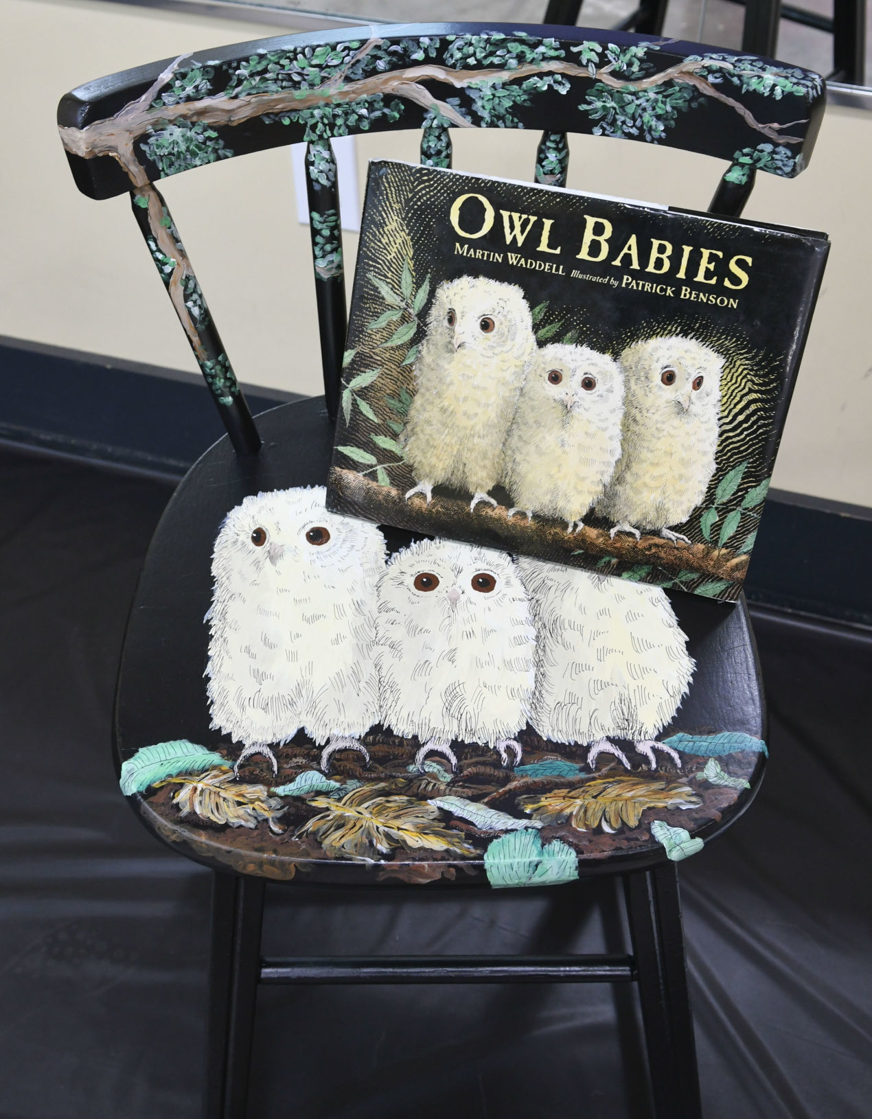 041219 Painted Chairs 10.jpg